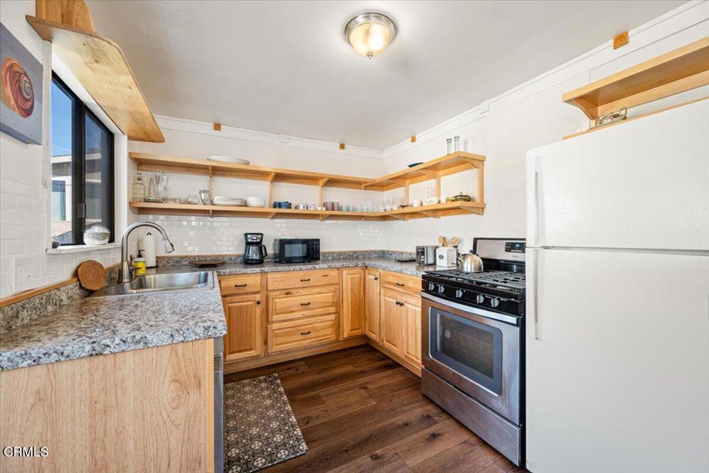 MLS #V1-33664 image #11