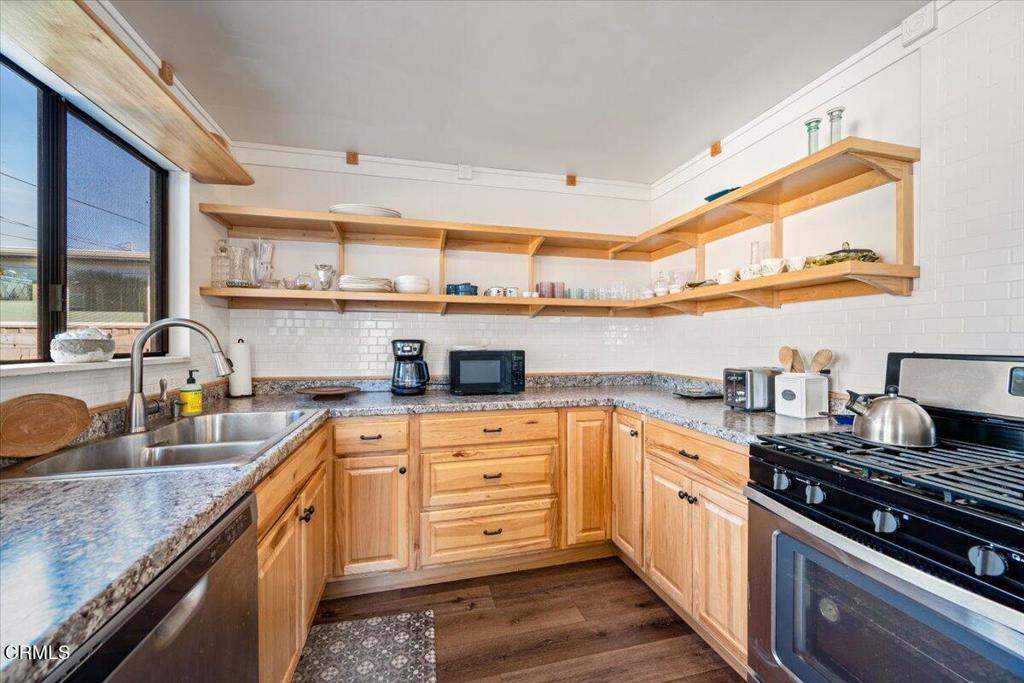 MLS #V1-33664 image #12