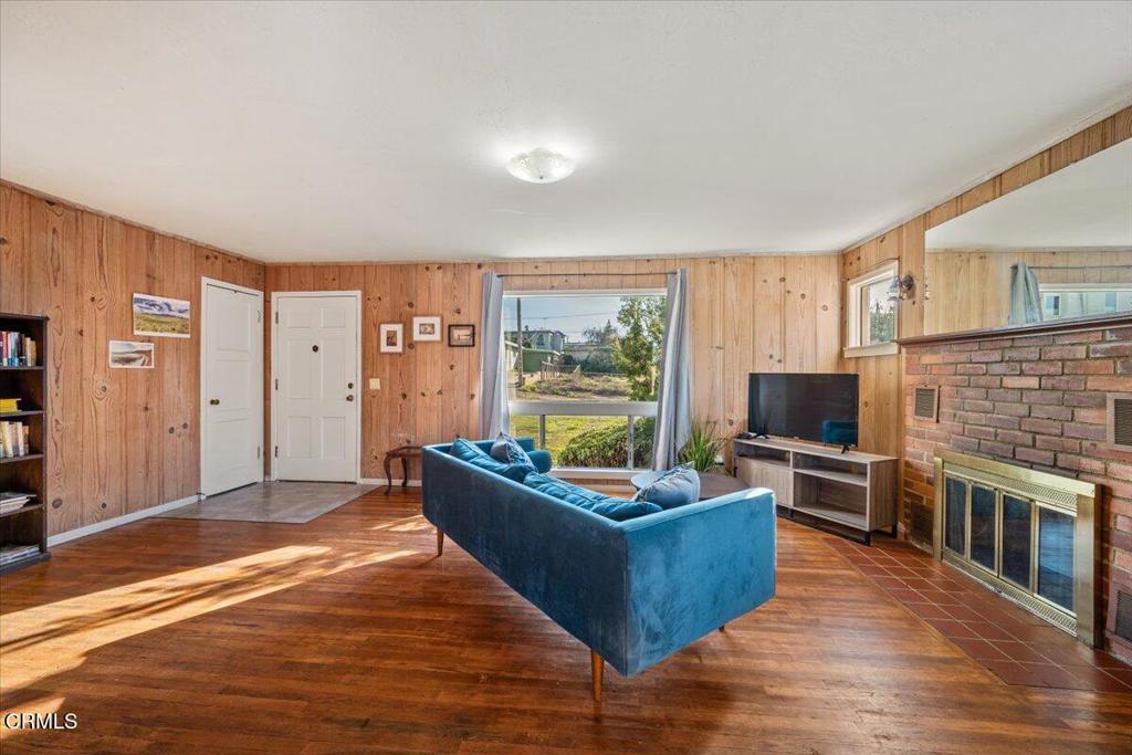 MLS #V1-33664 image #5