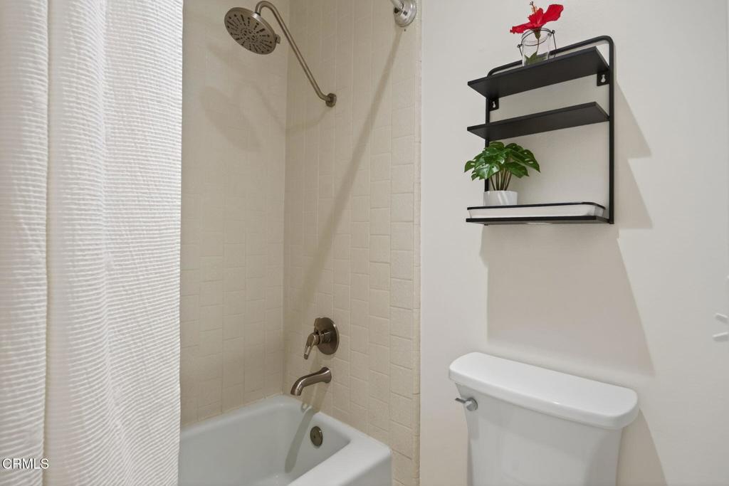 MLS #V1-33670 image #45