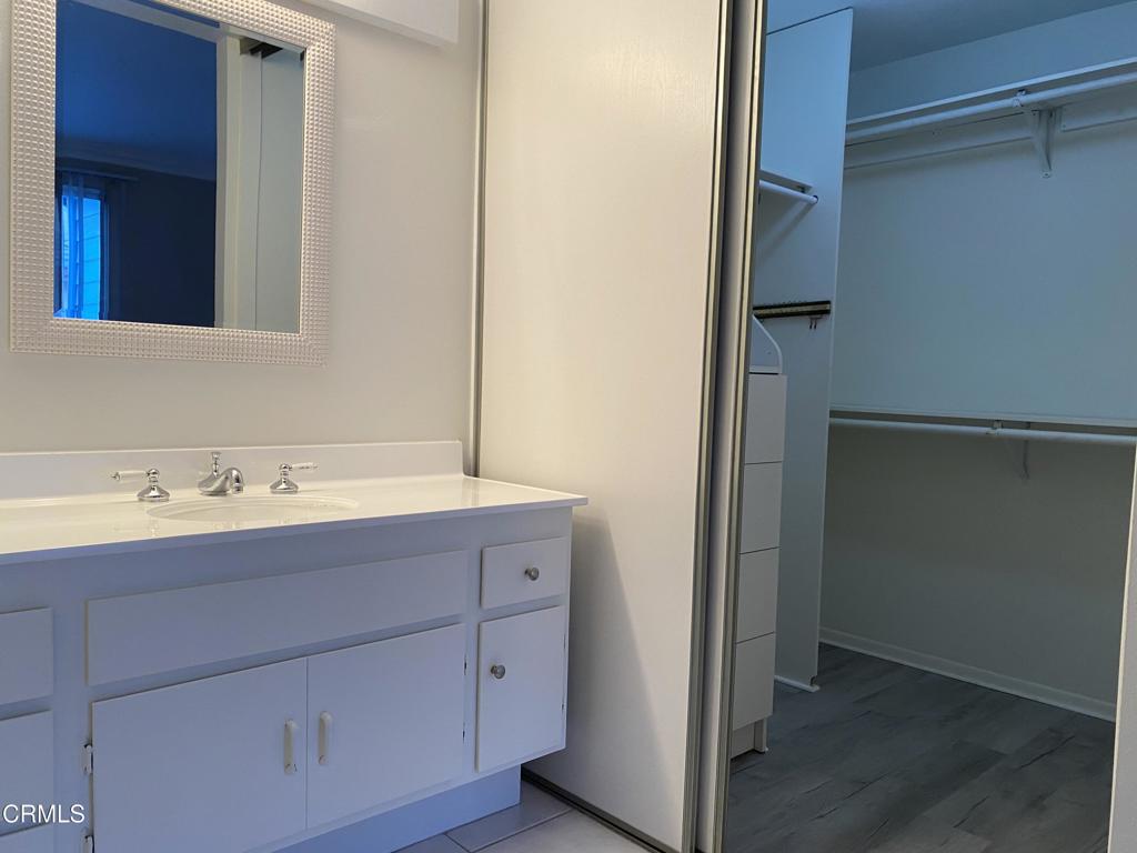 MLS #V1-33672 image #9