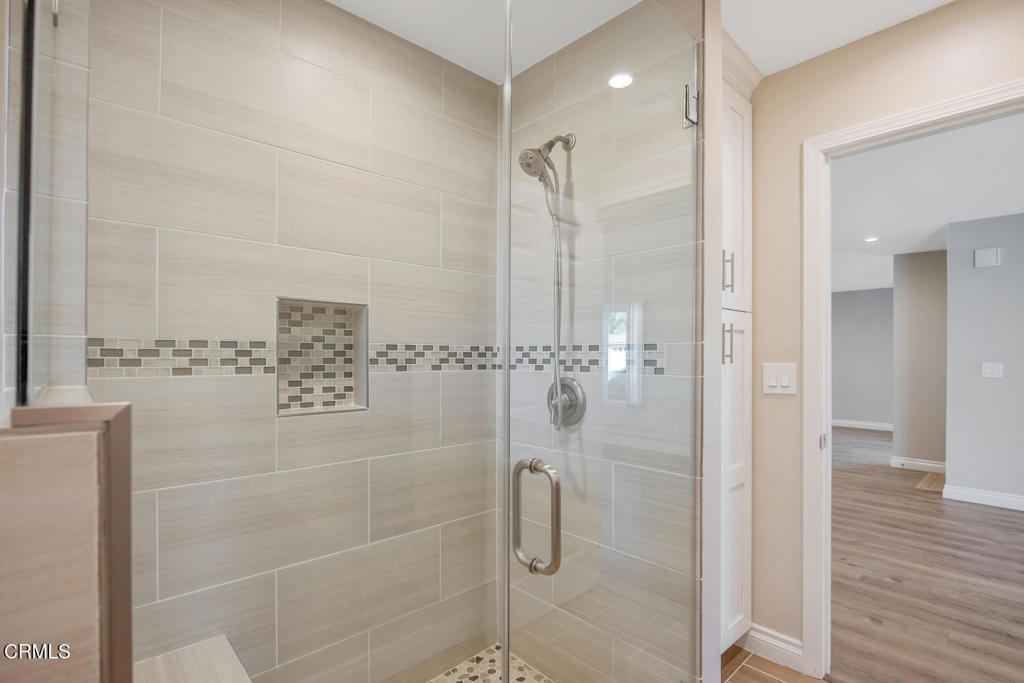 MLS #V1-33673 image #23