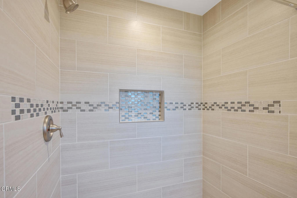 MLS #V1-33673 image #26