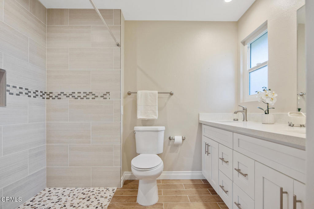 MLS #V1-33673 image #27