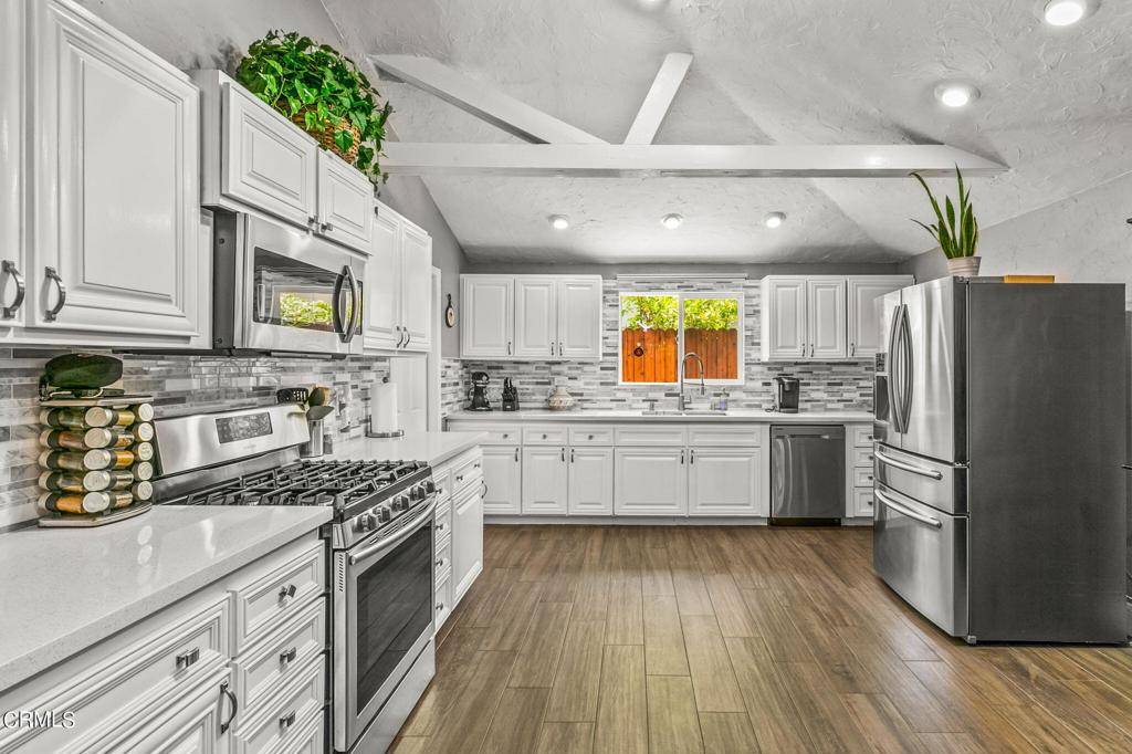 MLS #V1-33675 image #11