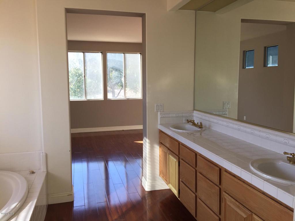 MLS #V1-33677 image #13