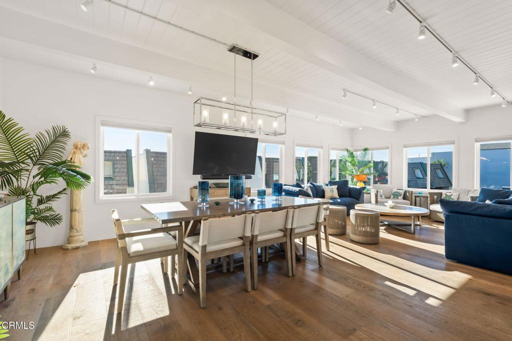 MLS #V1-33682 image #10