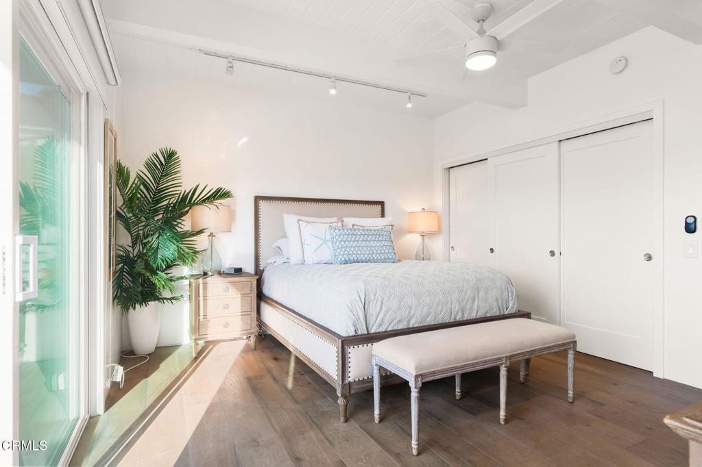 MLS #V1-33682 image #16