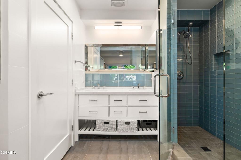 MLS #V1-33682 image #23