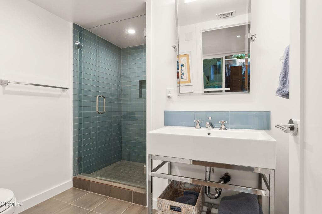 MLS #V1-33682 image #28