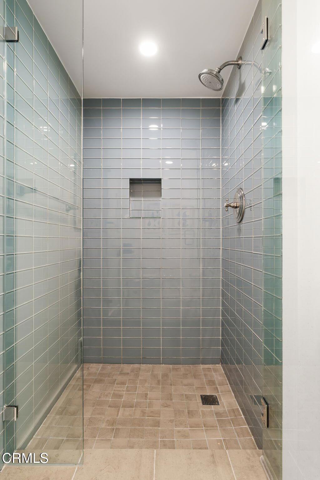 MLS #V1-33682 image #29