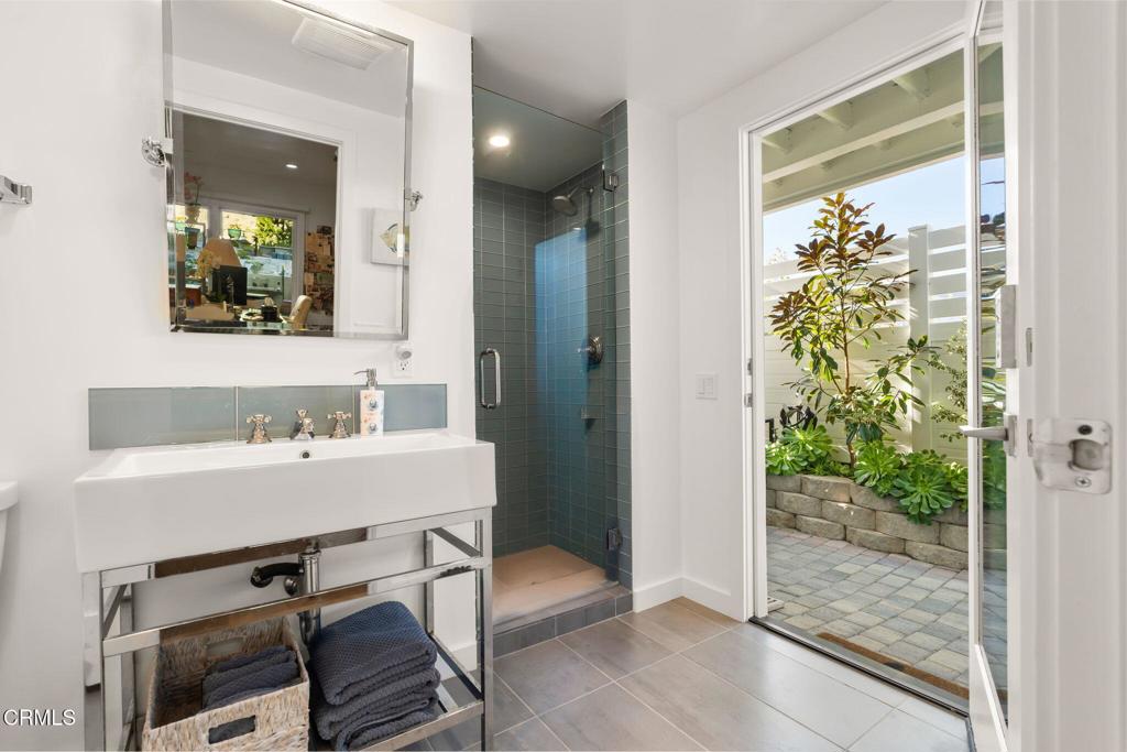 MLS #V1-33682 image #32