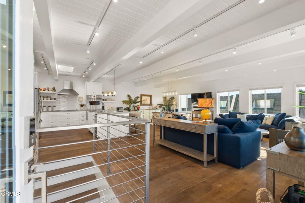 MLS #V1-33682 image #6