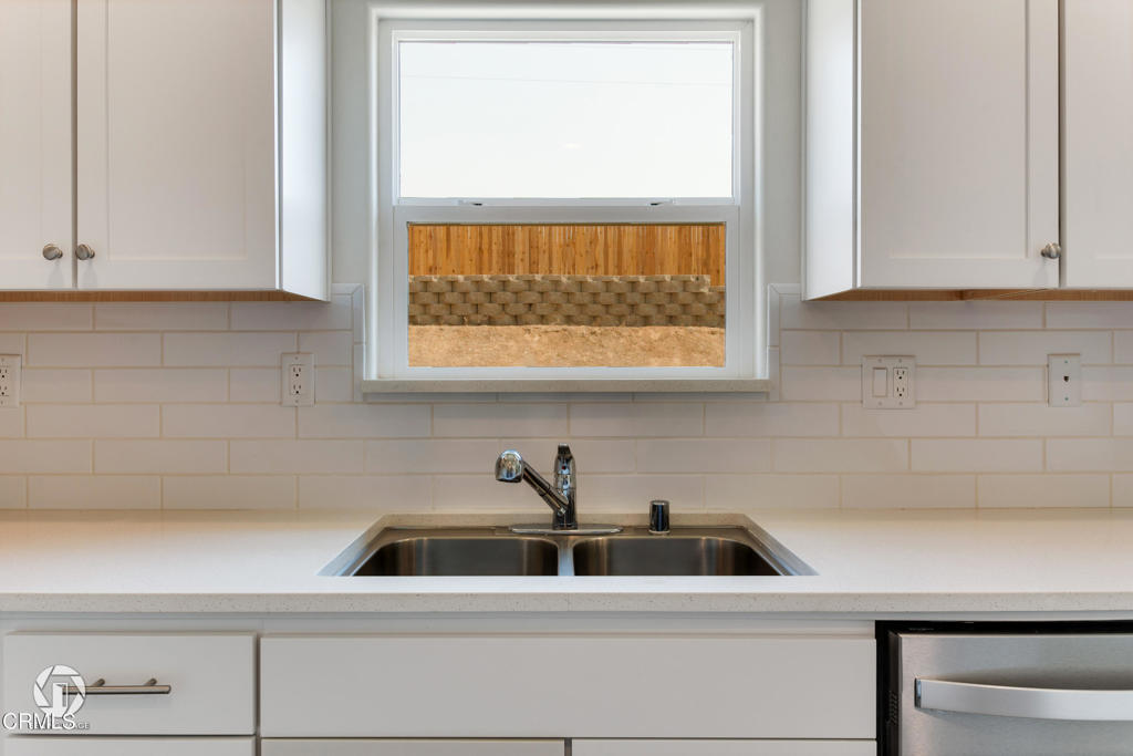 MLS #V1-33688 image #12