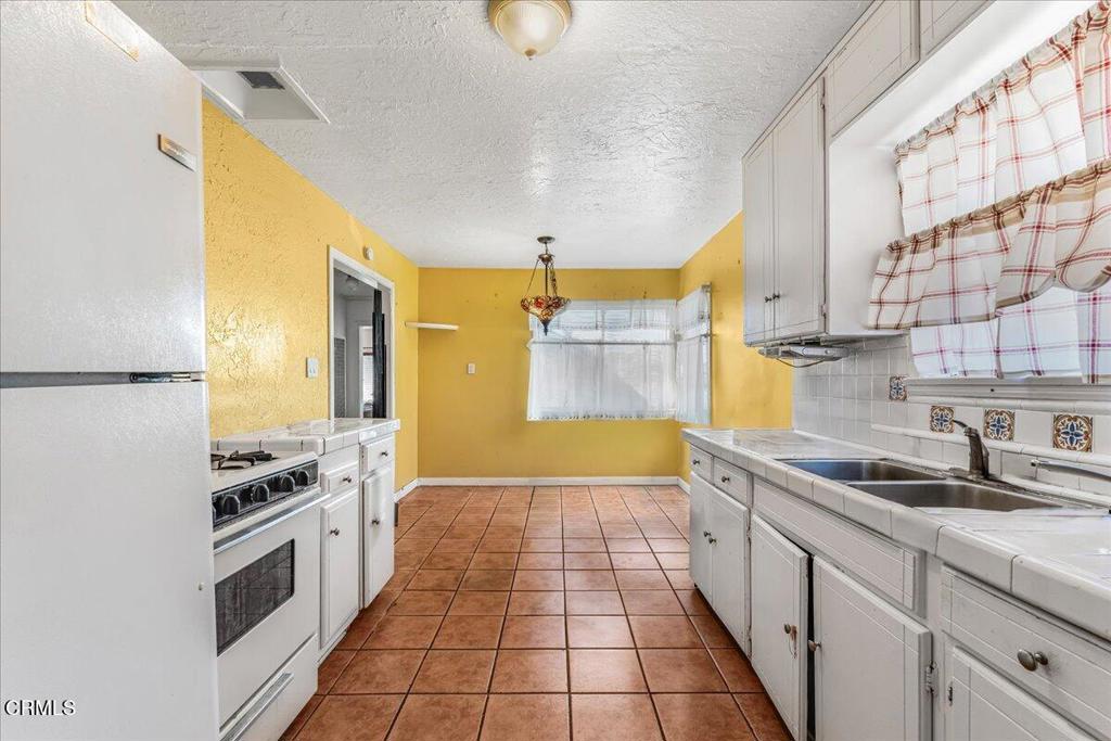 MLS #V1-33689 image #8