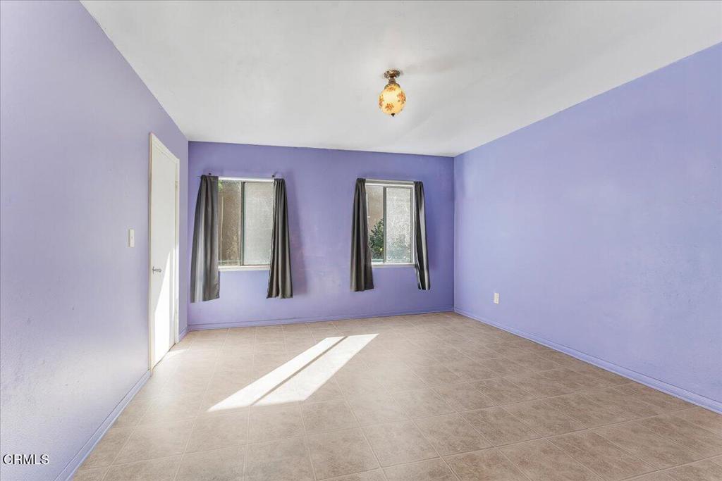 MLS #V1-33689 image #9