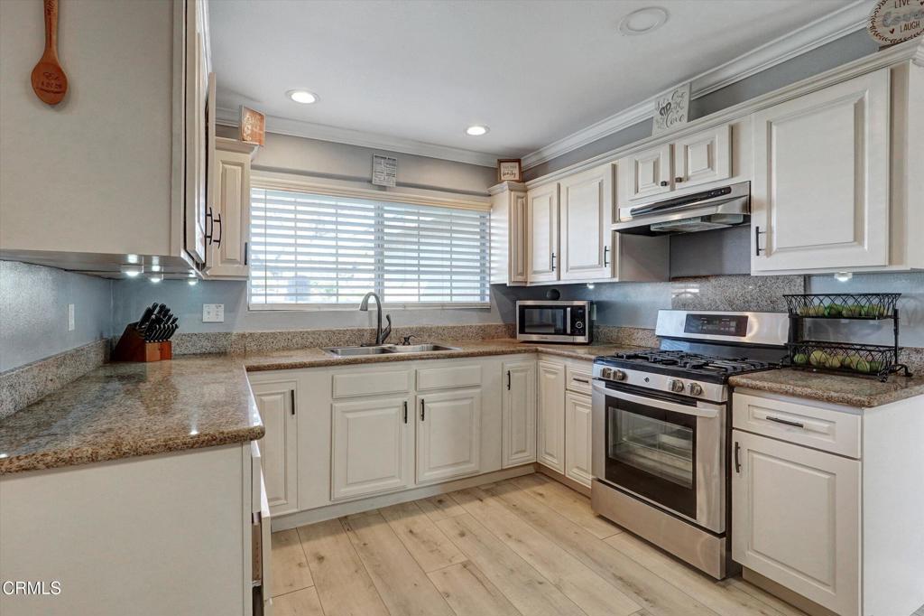 MLS #V1-33692 image #10