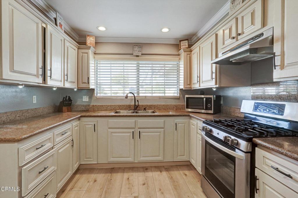 MLS #V1-33692 image #11