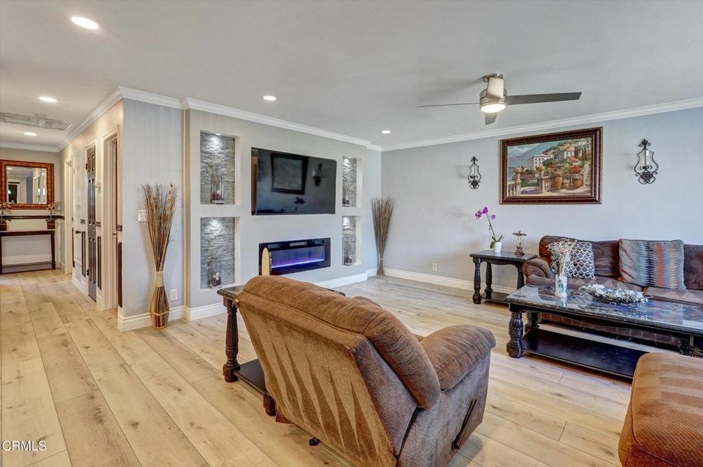 MLS #V1-33692 image #2