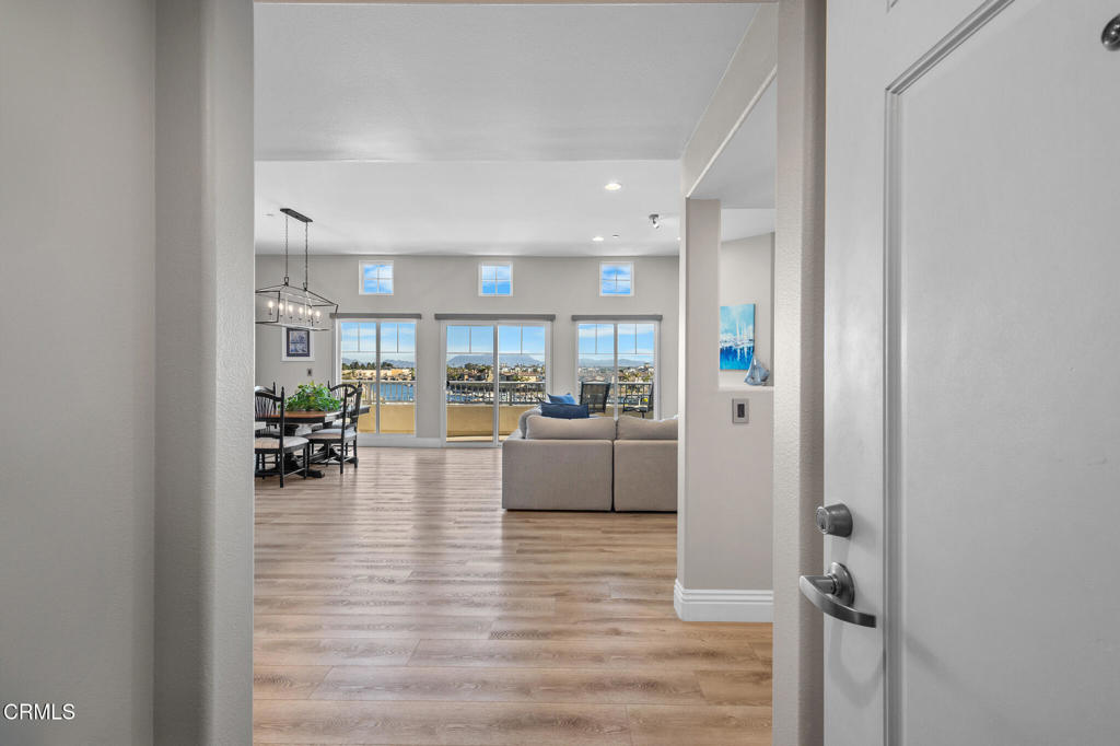 MLS #V1-33701 image #2