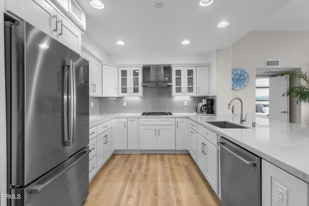 MLS #V1-33701 image #3