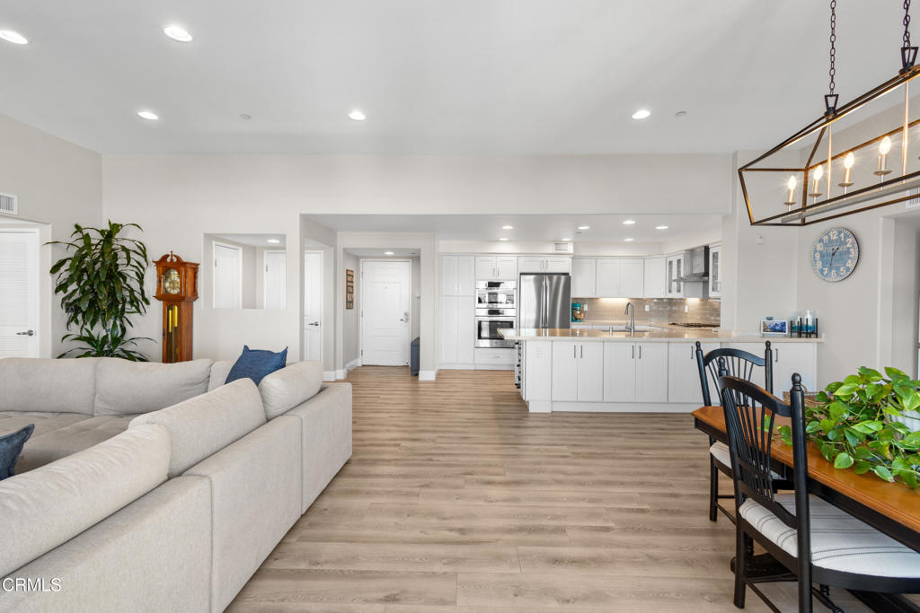 MLS #V1-33701 image #36