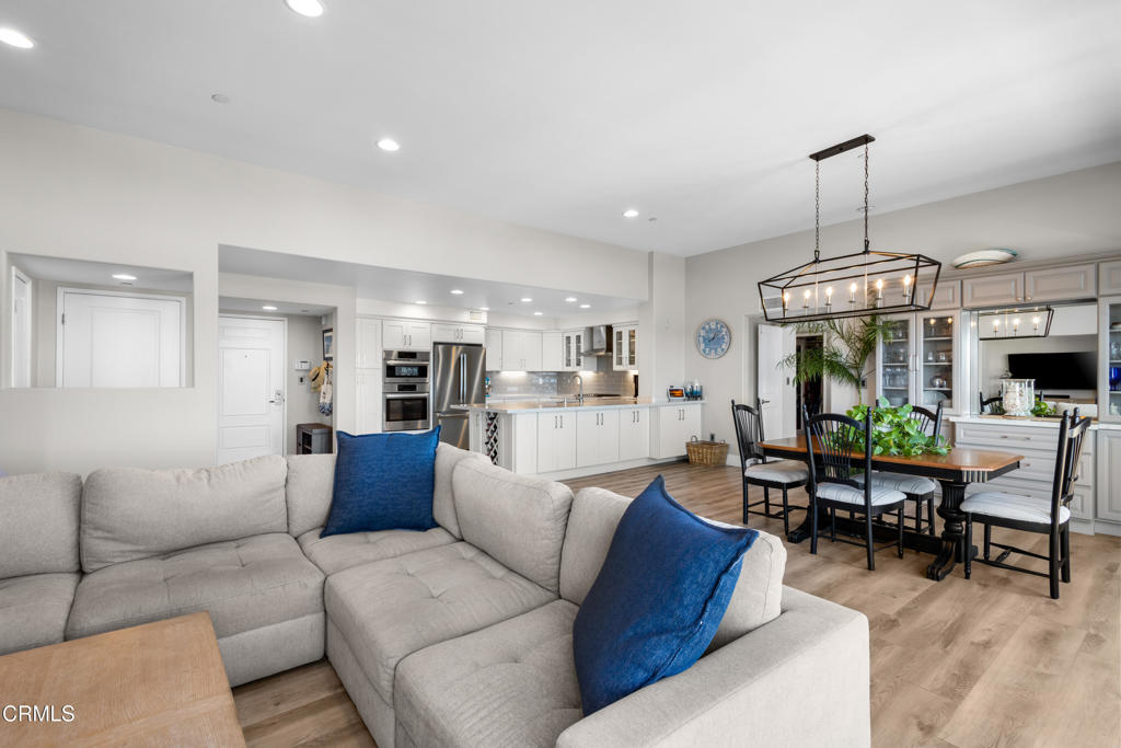 MLS #V1-33701 image #8