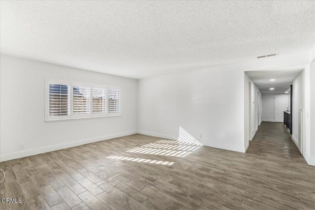 MLS #V1-33705 image #13