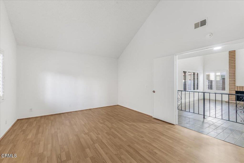 MLS #V1-33705 image #18