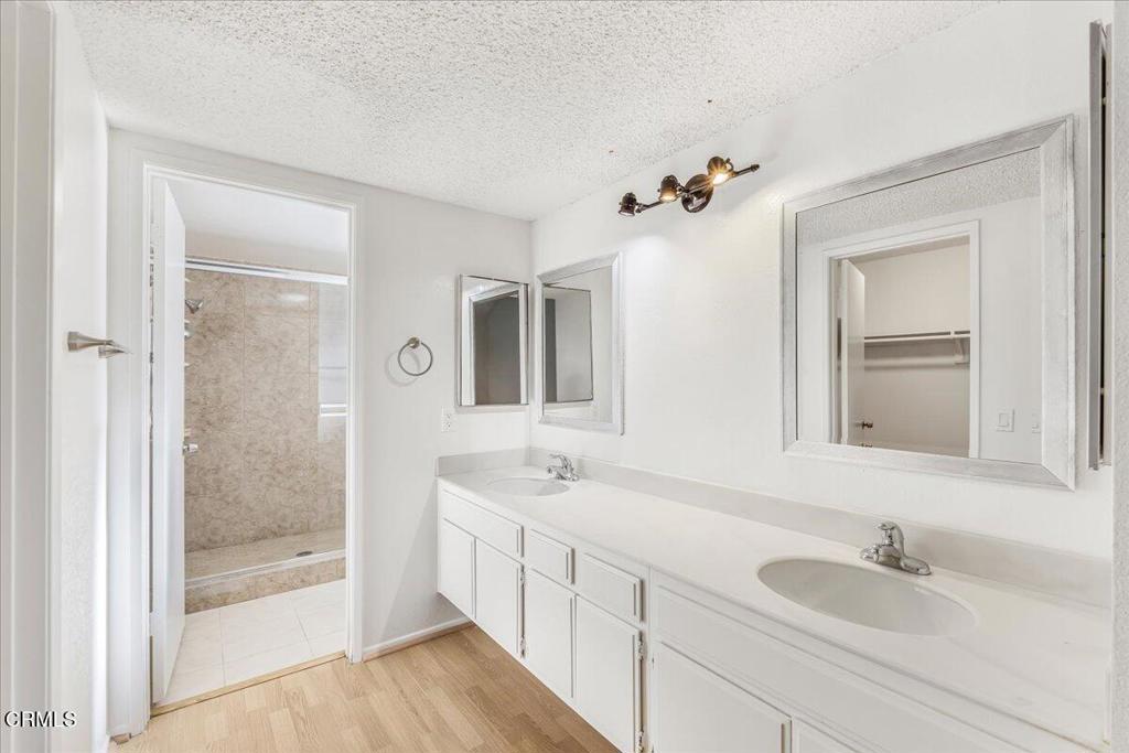 MLS #V1-33705 image #21