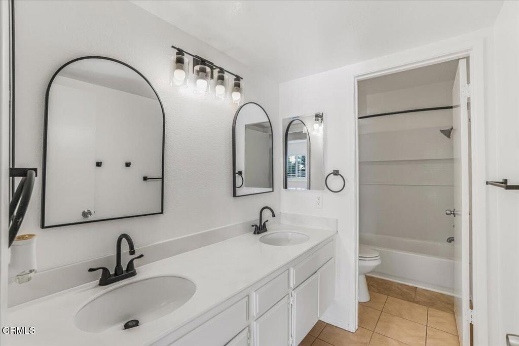 MLS #V1-33705 image #30