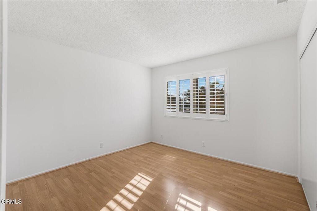 MLS #V1-33705 image #32