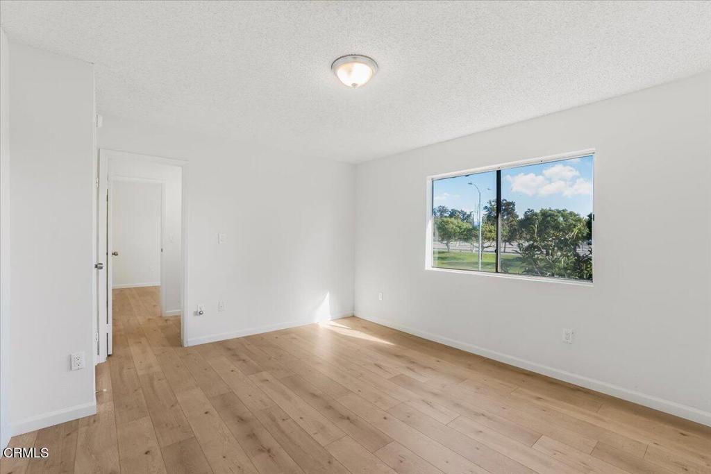 MLS #V1-33705 image #41