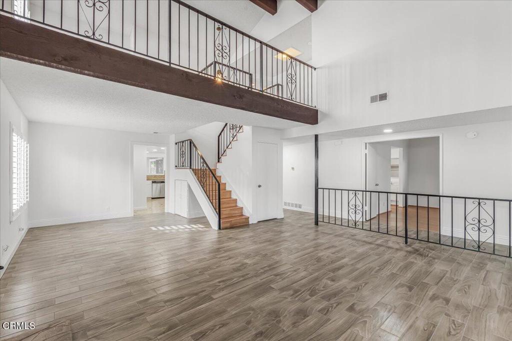 MLS #V1-33705 image #5