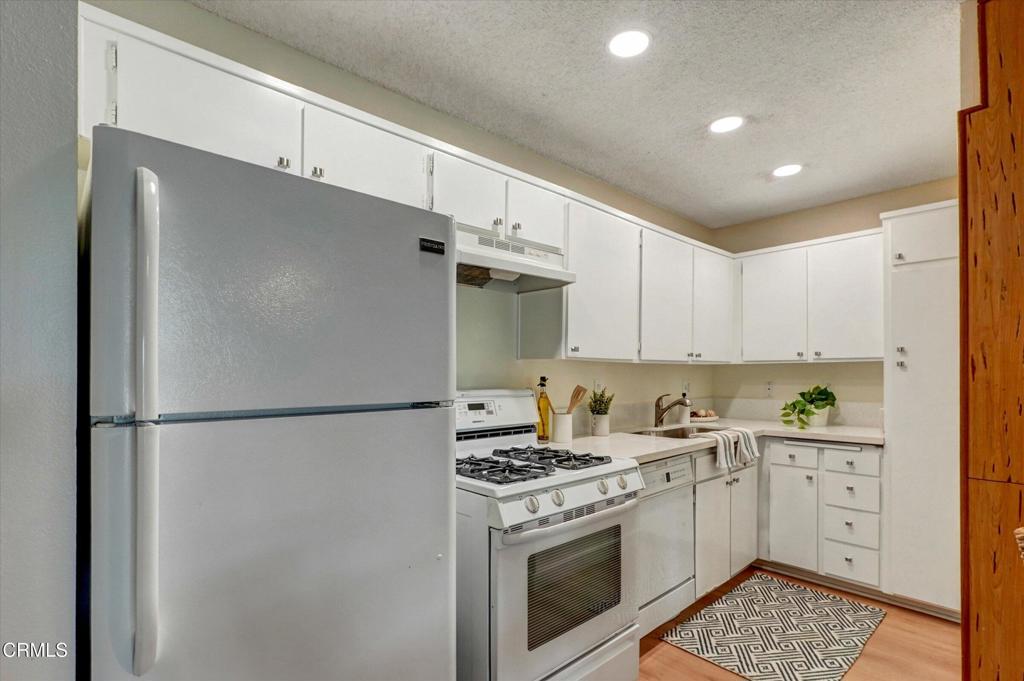 MLS #V1-33706 image #21