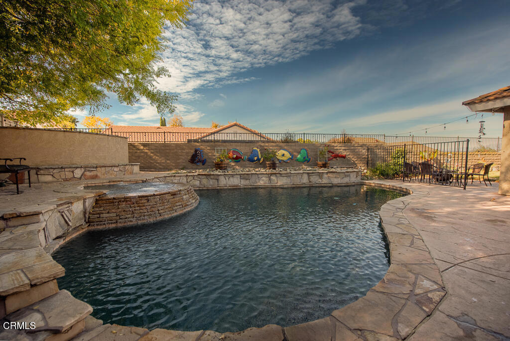 MLS #V1-33707 image #27