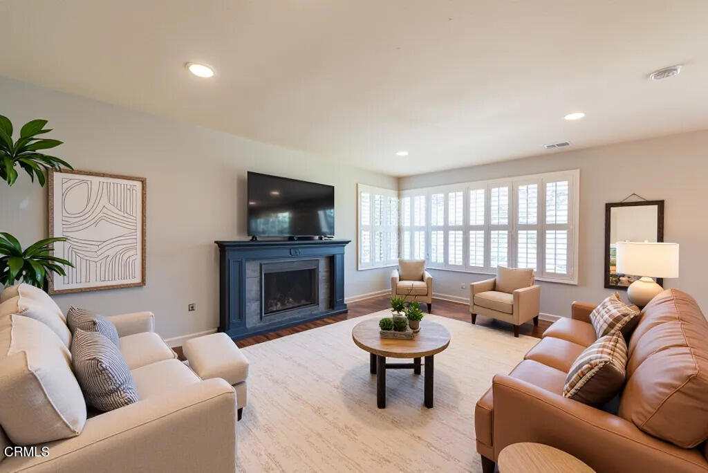 MLS #V1-33707 image #3