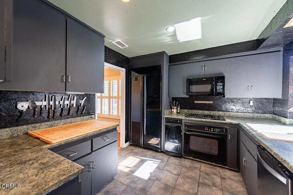 MLS #V1-33707 image #8