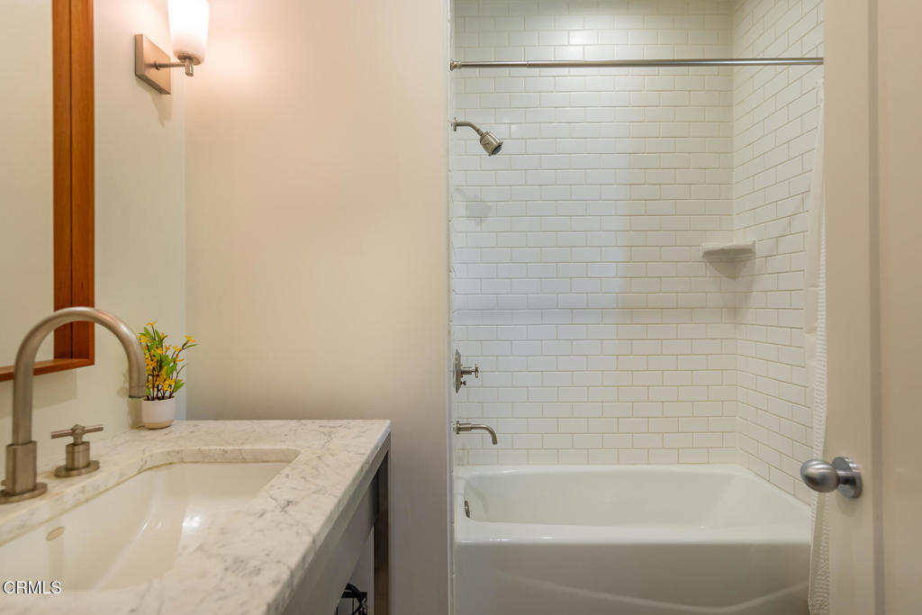 MLS #V1-33708 image #24