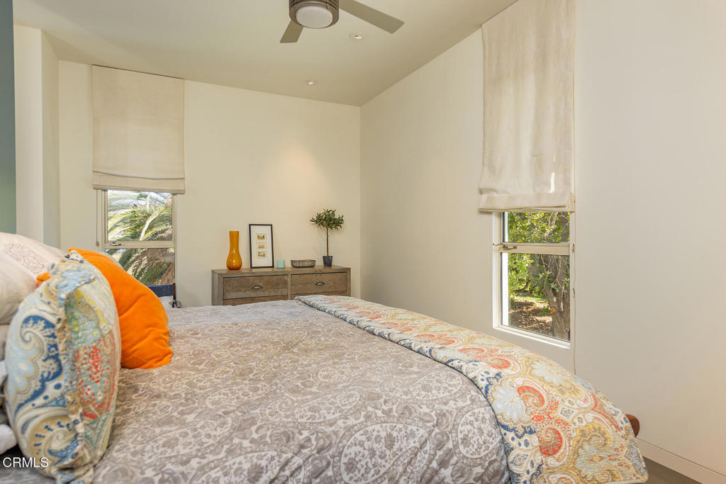 MLS #V1-33708 image #32