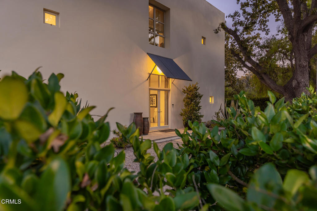 MLS #V1-33708 image #38