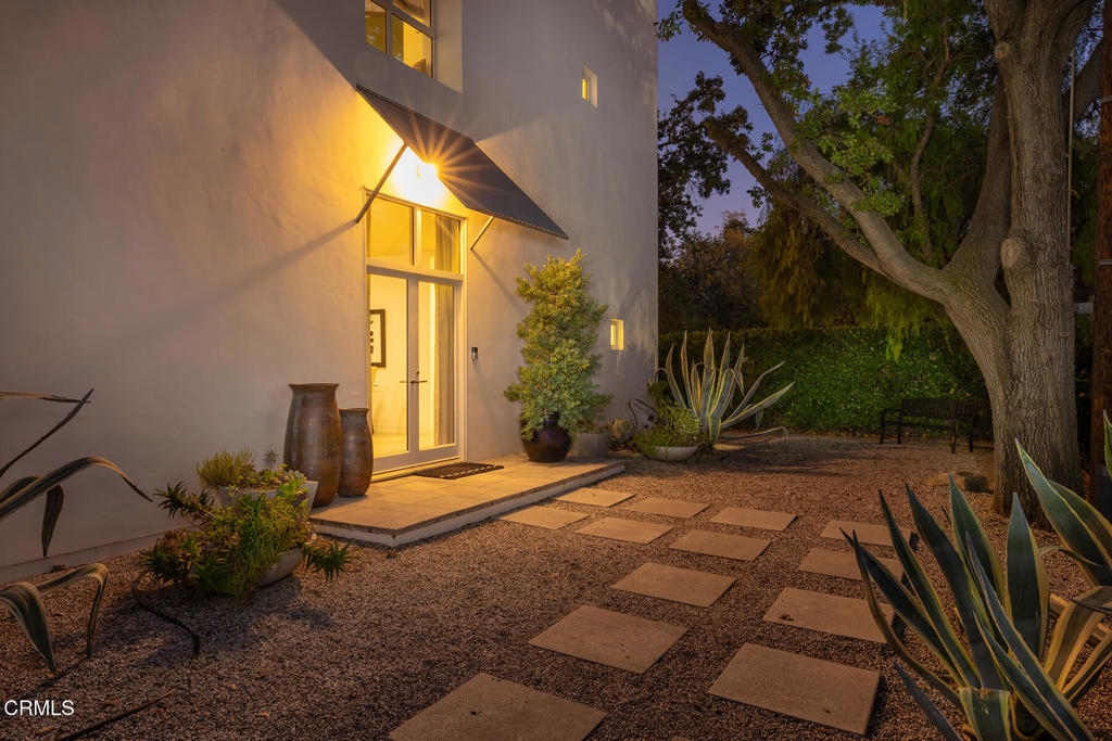 MLS #V1-33708 image #42