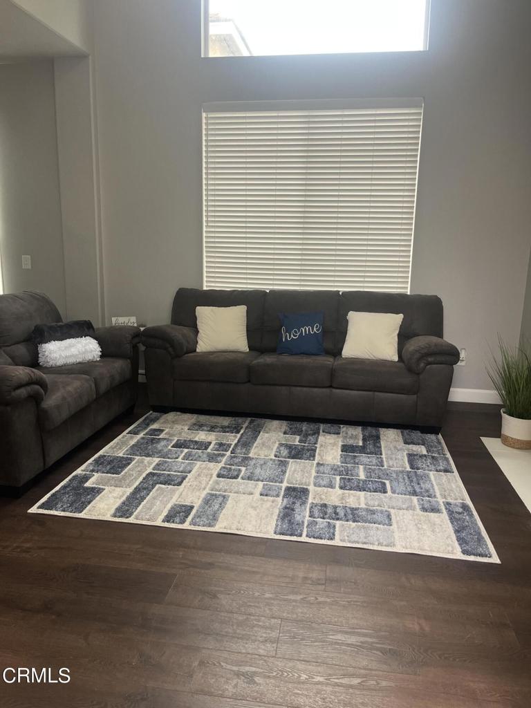 MLS #V1-33714 image #6