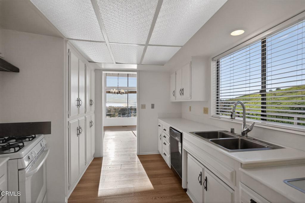 MLS #V1-33716 image #29