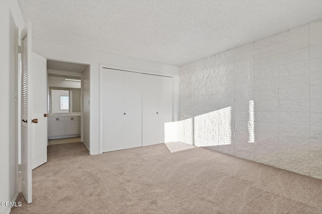 MLS #V1-33716 image #41