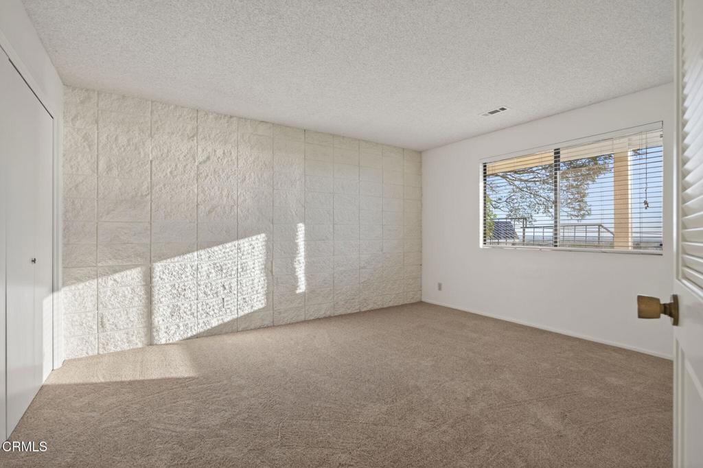 MLS #V1-33716 image #42