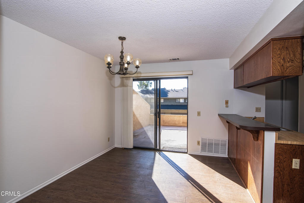 MLS #V1-33721 image #10