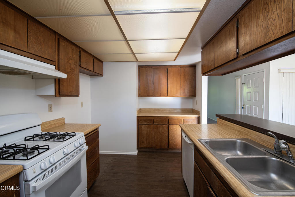 MLS #V1-33721 image #2