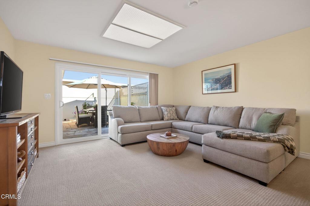 MLS #V1-33722 image #10