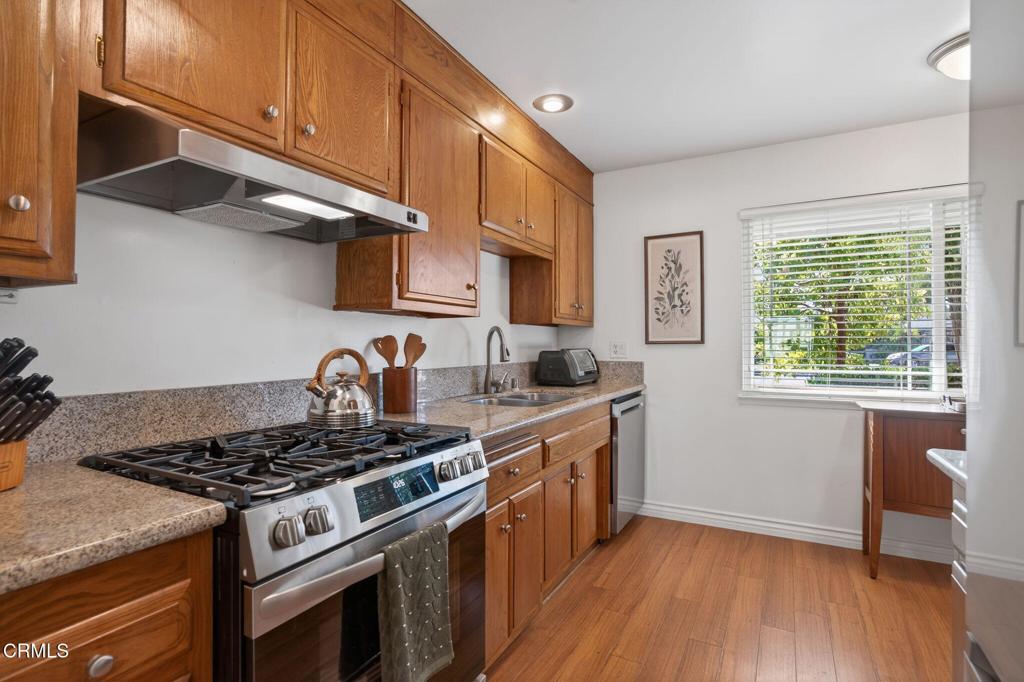 MLS #V1-33722 image #11